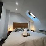 Apartment Aura Oviedo,atico Con Garaje 604c By R2r Consulting
