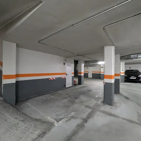 R2R - Aura Oviedo, Atico Con Garaje - 604C 아파트 *