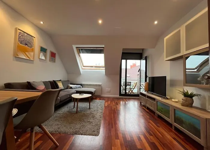 Aura Oviedo,atico Con Garaje 604c By R2r Consulting