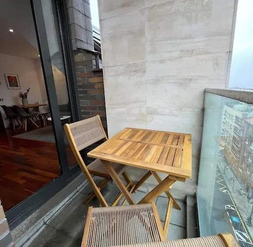 Aura Oviedo,atico Con Garaje 604c By R2r Consulting * Oviédo